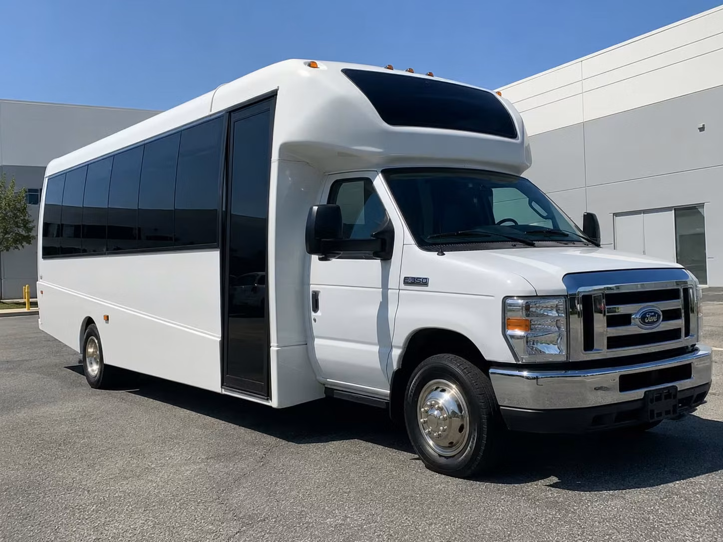 15 passenger minibus