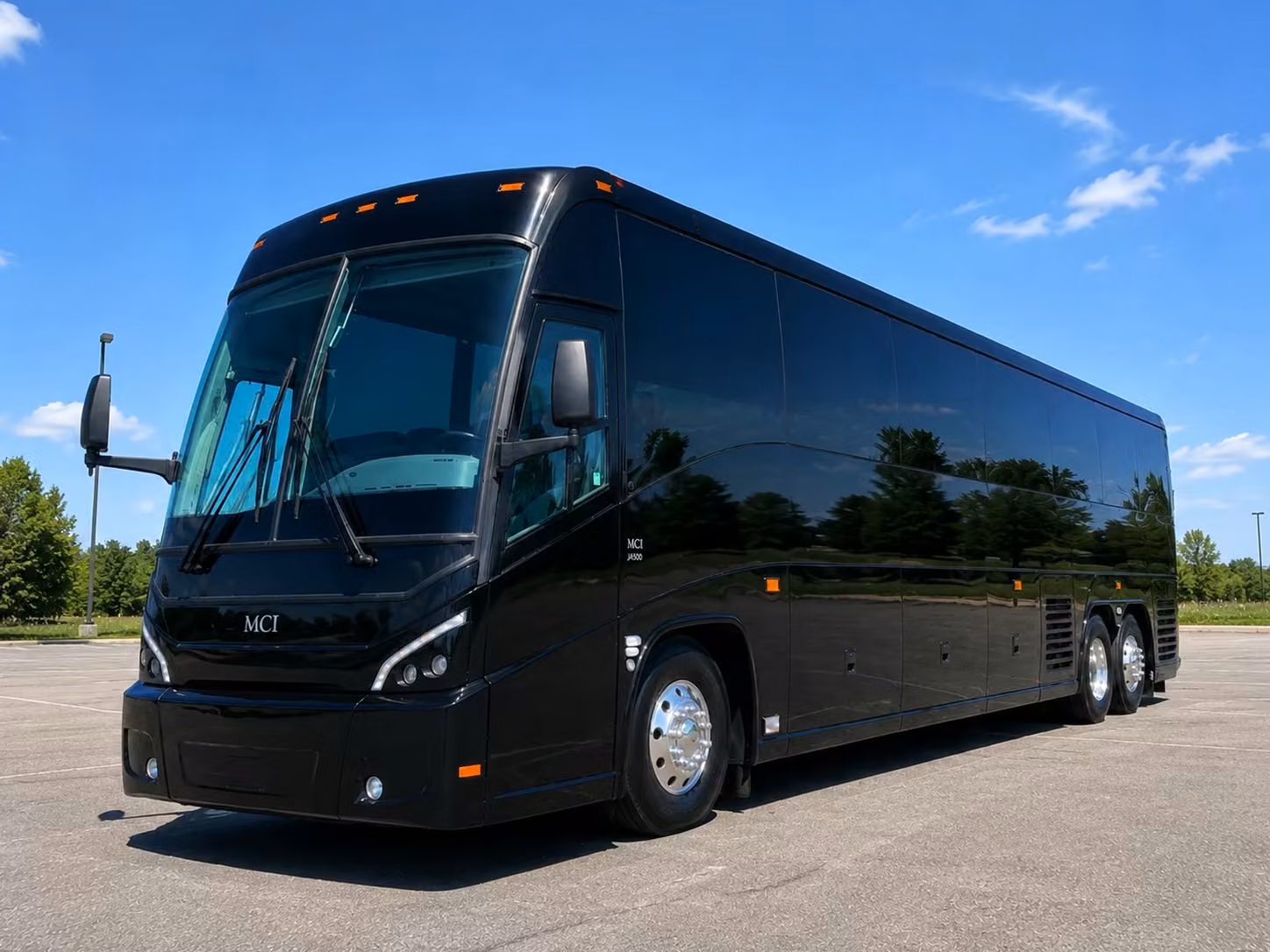 ada accessible field trip buses available for cranston school groups