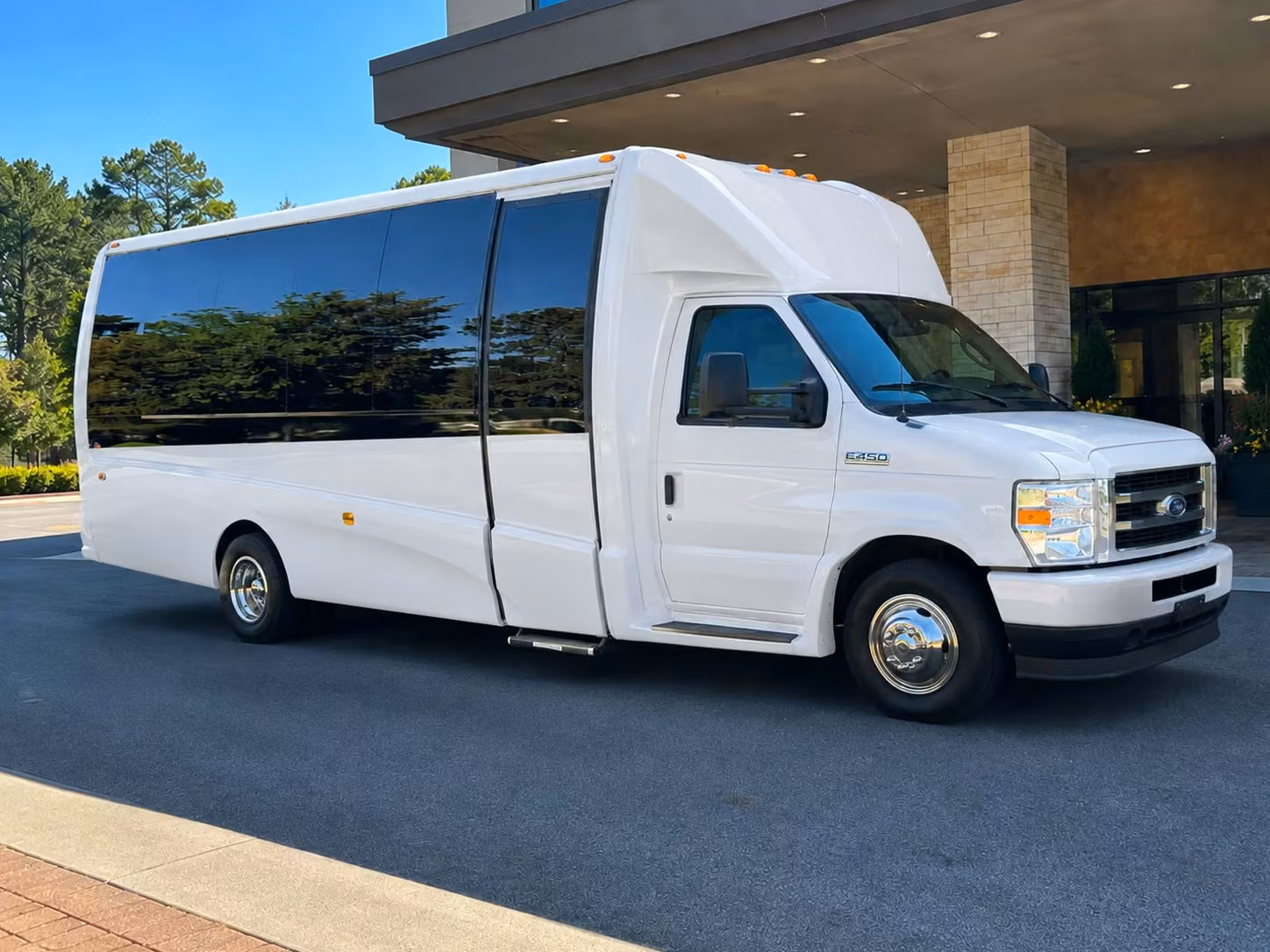 cranston 20 passenger minibus rental