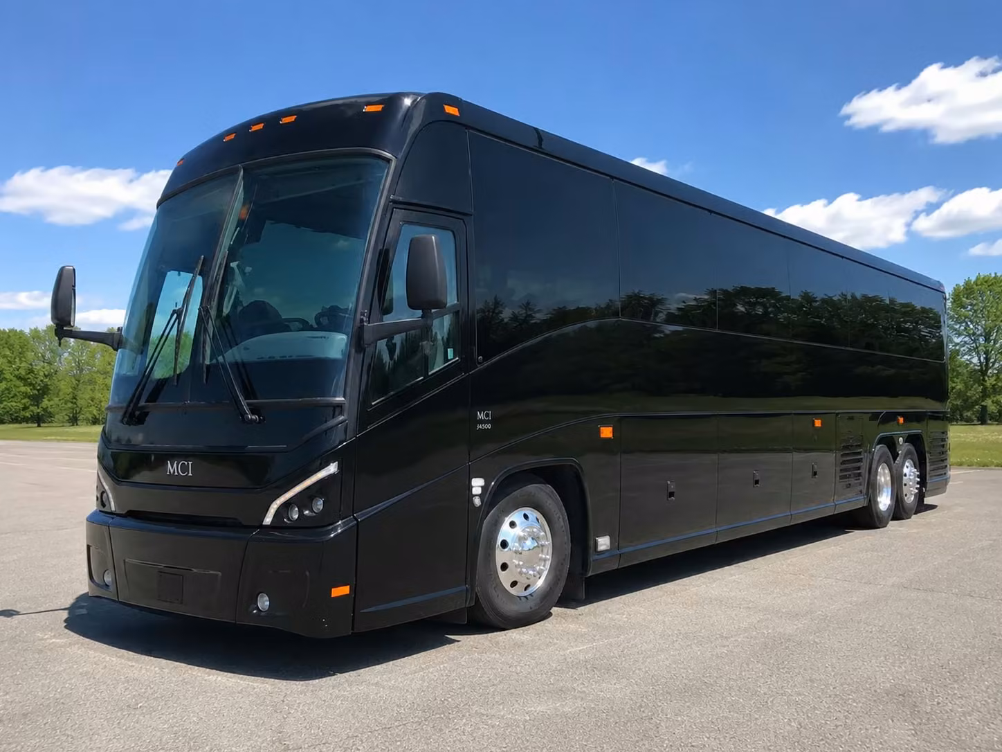 cranston wedding shuttles that keep your guests happy all night long
